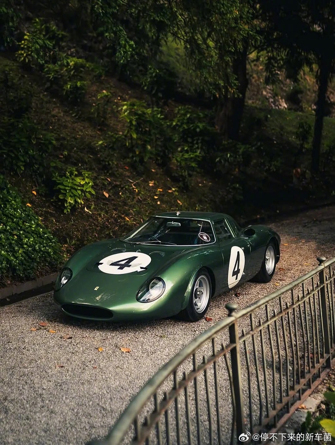 Ferrari 250 LM，复古绿配上复古感的造型，非常搭的一集 ​​​