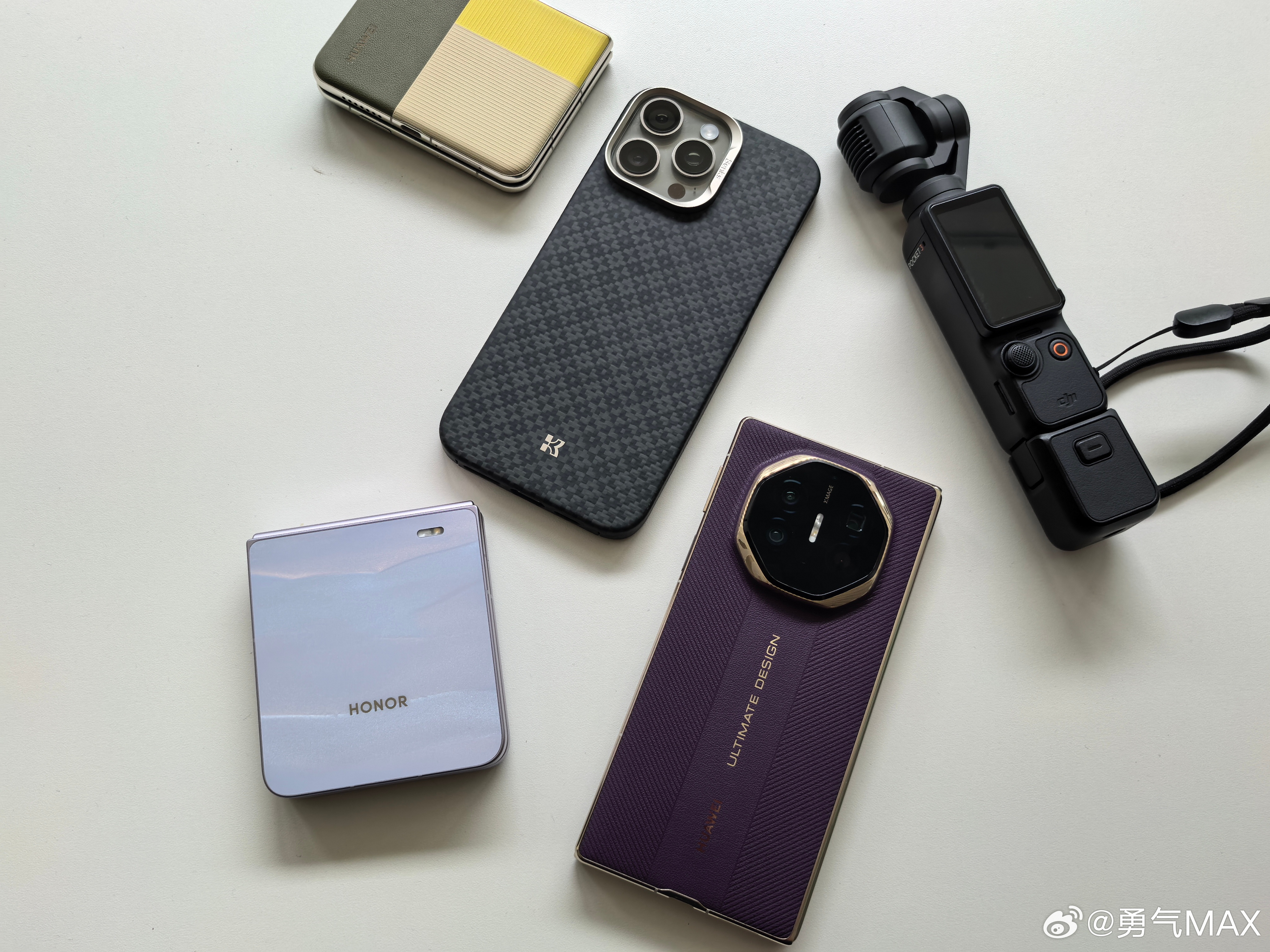 买iPhone17还是等国产旗舰 看个人需求，不过我觉得在易用性上国产旗舰一定是