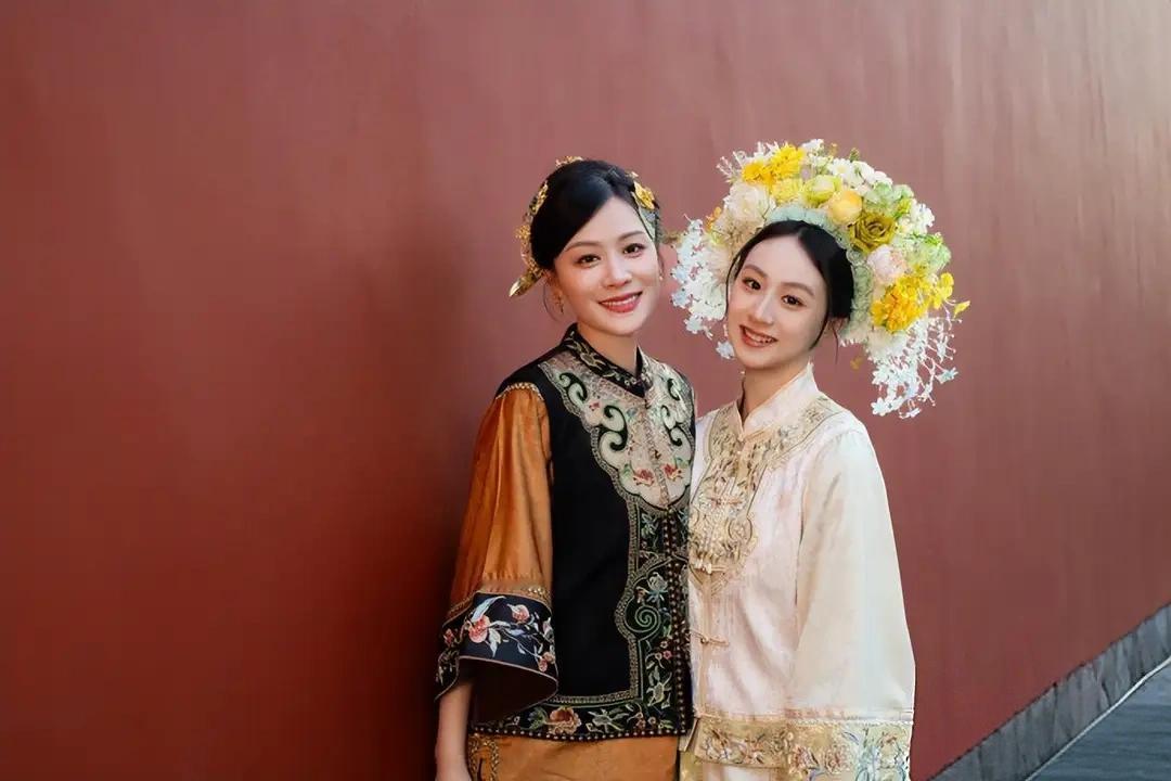 叶一茜和她女儿森碟谁更漂亮？我觉得森碟漂亮些，继承了田亮和叶一茜的优点。