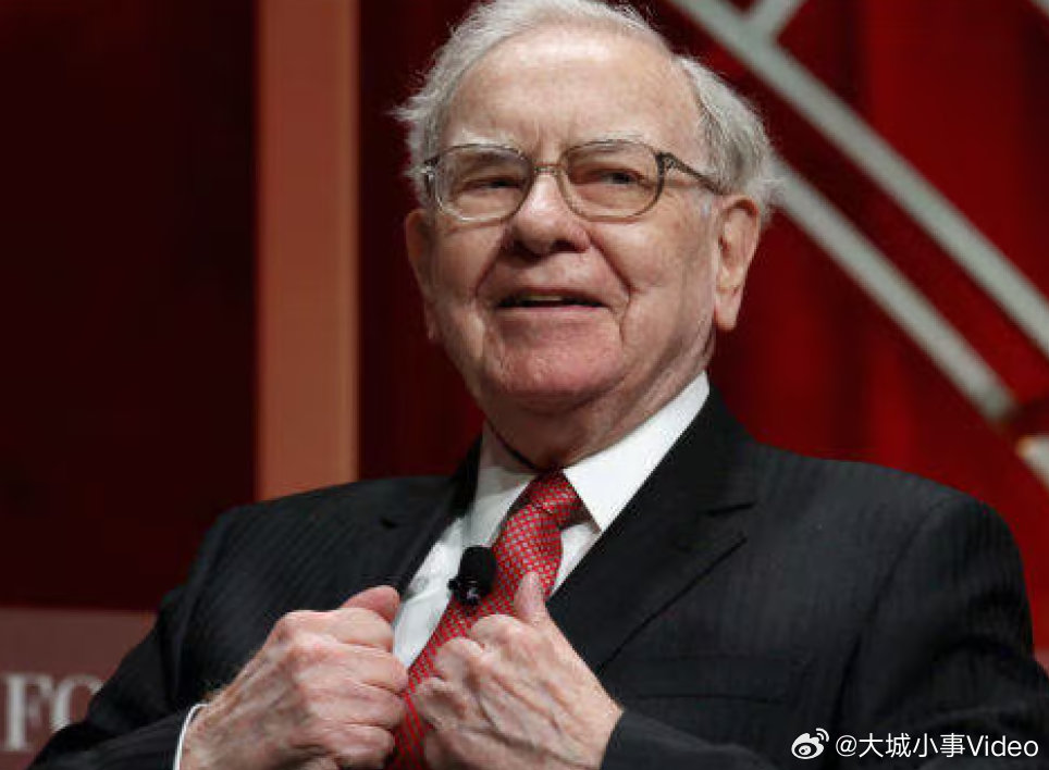 【巴菲特2025年薪酬近39万美元巴菲特年薪38.9万美元】3月14日，根据美国
