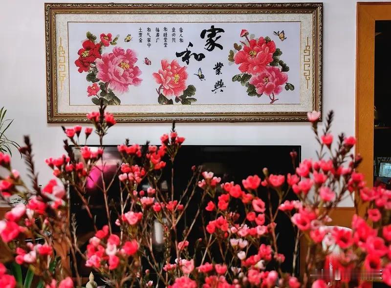 上联：福星高照喜气盈门

下联：鸿运常来荣花满户
