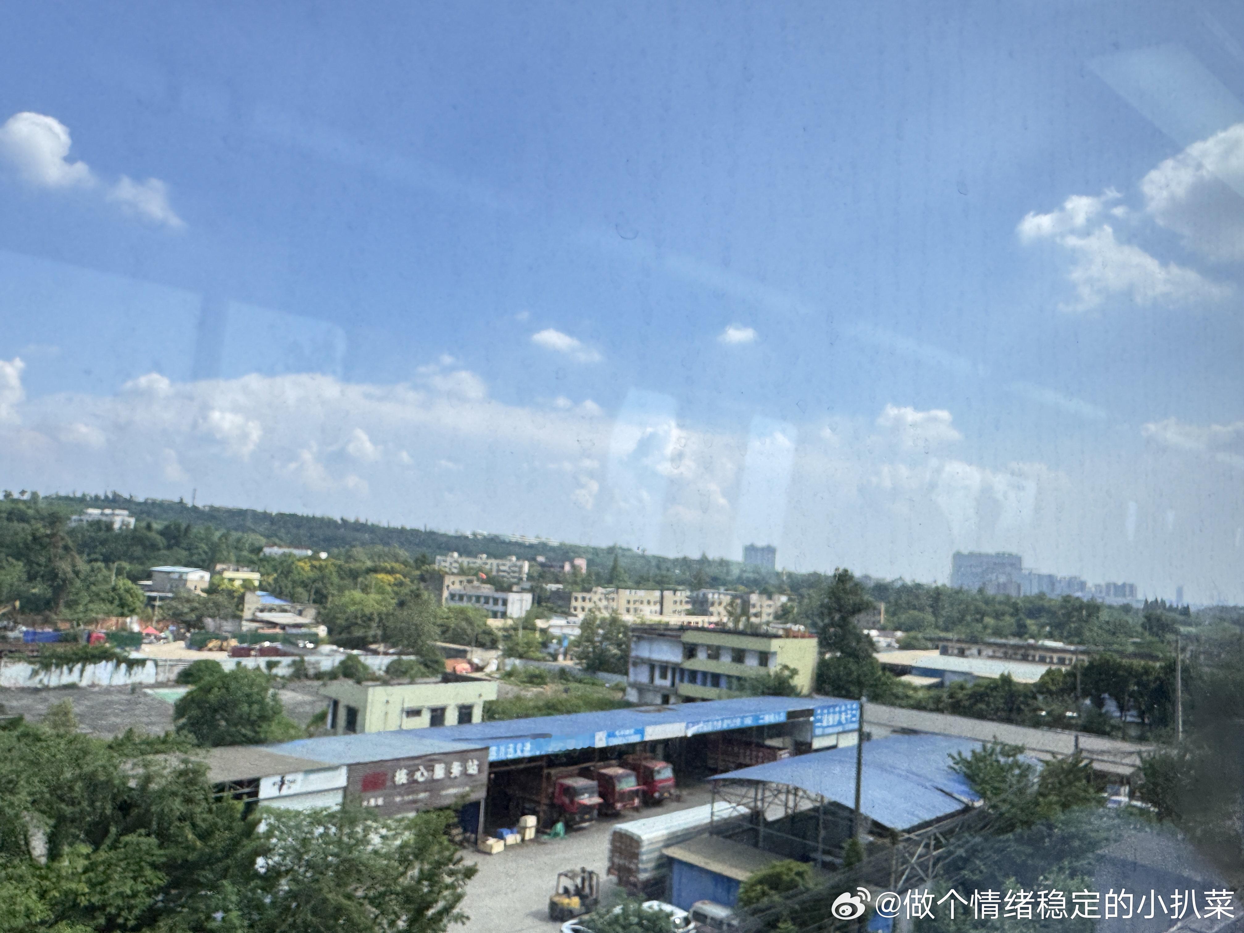 不要因为众生的愚疑，而带来了自己的烦恼。不要因为众生的无知，而痛苦了你自己。以善