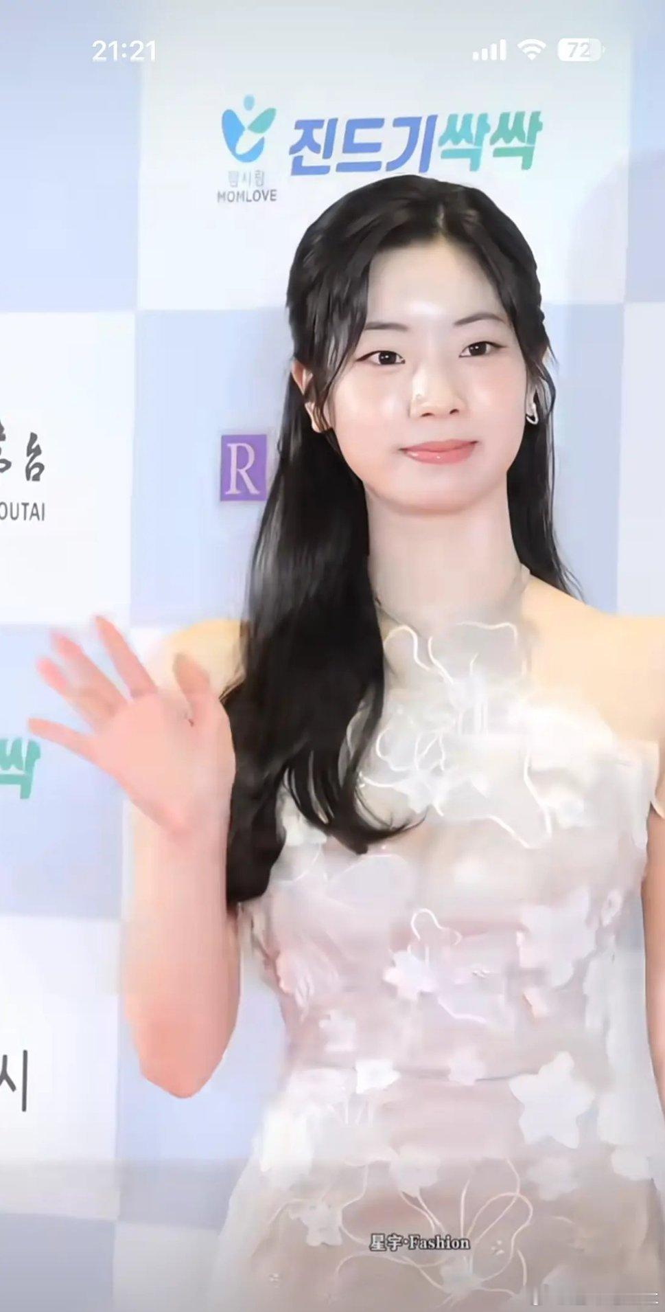 金多贤这妆造怎么出道的 都不如素人吧 