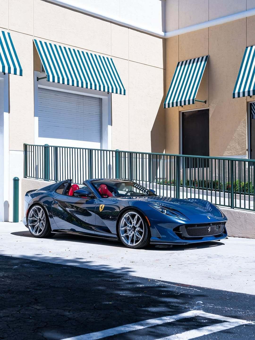 Ferrari 812 GTS ​​​