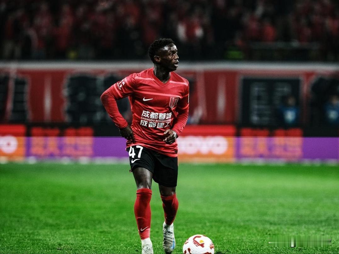 中超绯闻转会---伊萨卡隆…本赛季效力成都蓉城的边锋卡隆疑似找到找到下家了，据悉