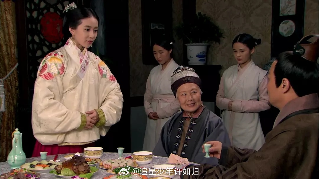 现在的古装戏都开始上明制造型了，考古了刘诗诗当年的女医明妃传！真的很考究的服化道