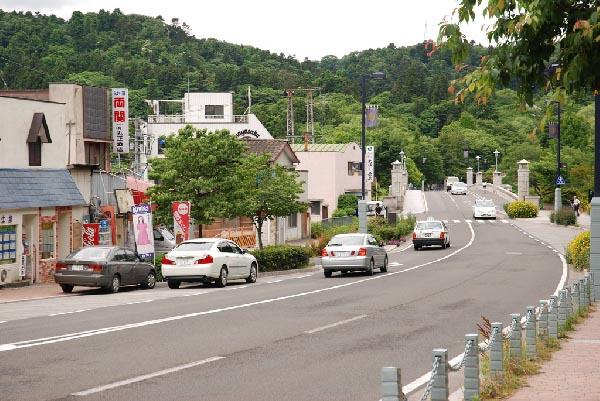 无需导弹和战火，中国已经按住日本命门！很多人没看懂这场无声较量，日本现在三大死局