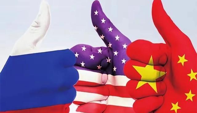 特朗普对中俄同时示好时，其实大国已经完成了洗牌？世界上大多有识之士都在等着看美国