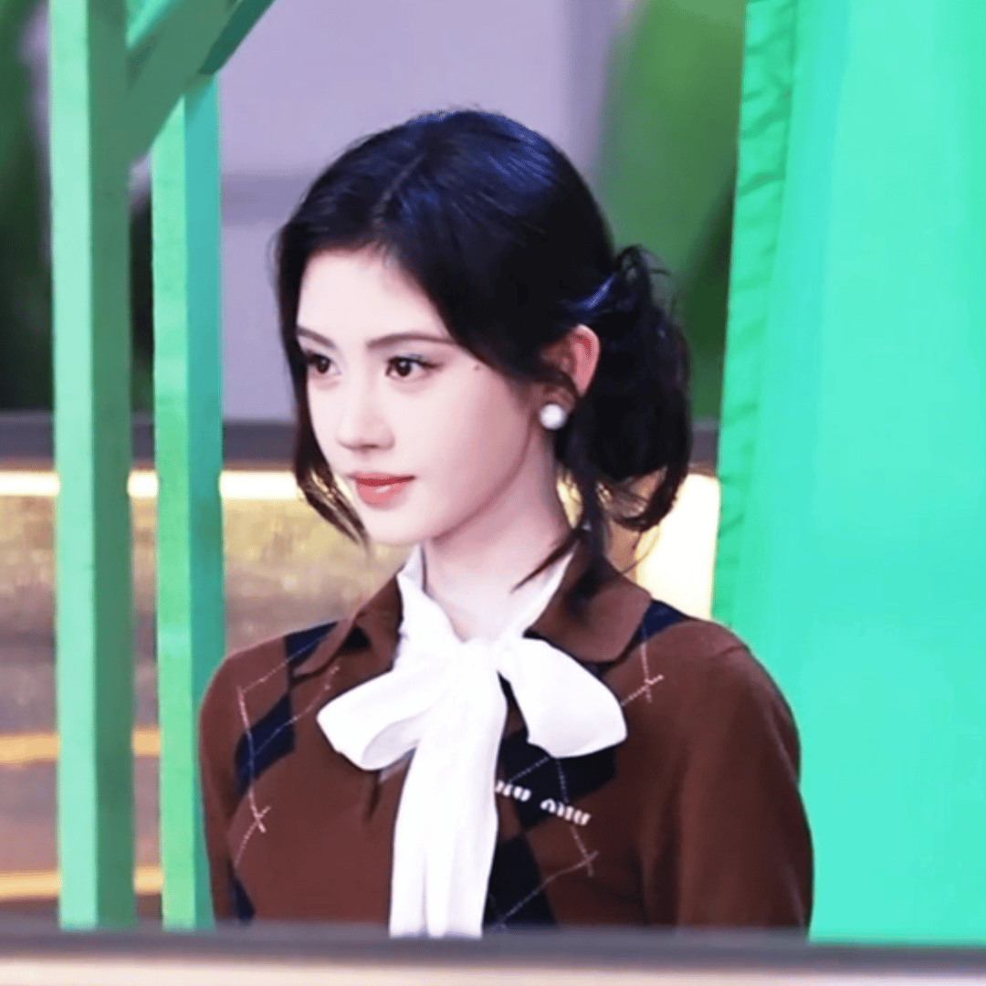 现在的橘儿身上时不时散发出来的姐感真的太好梦太好梦了🥹﻿﻿鞠婧祎苏绿夏 ​​​