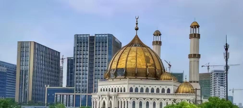 杭州的“洋葱顶”改了，改得好！

最近有网友发现，杭州某处原本带有明显宗教风格的