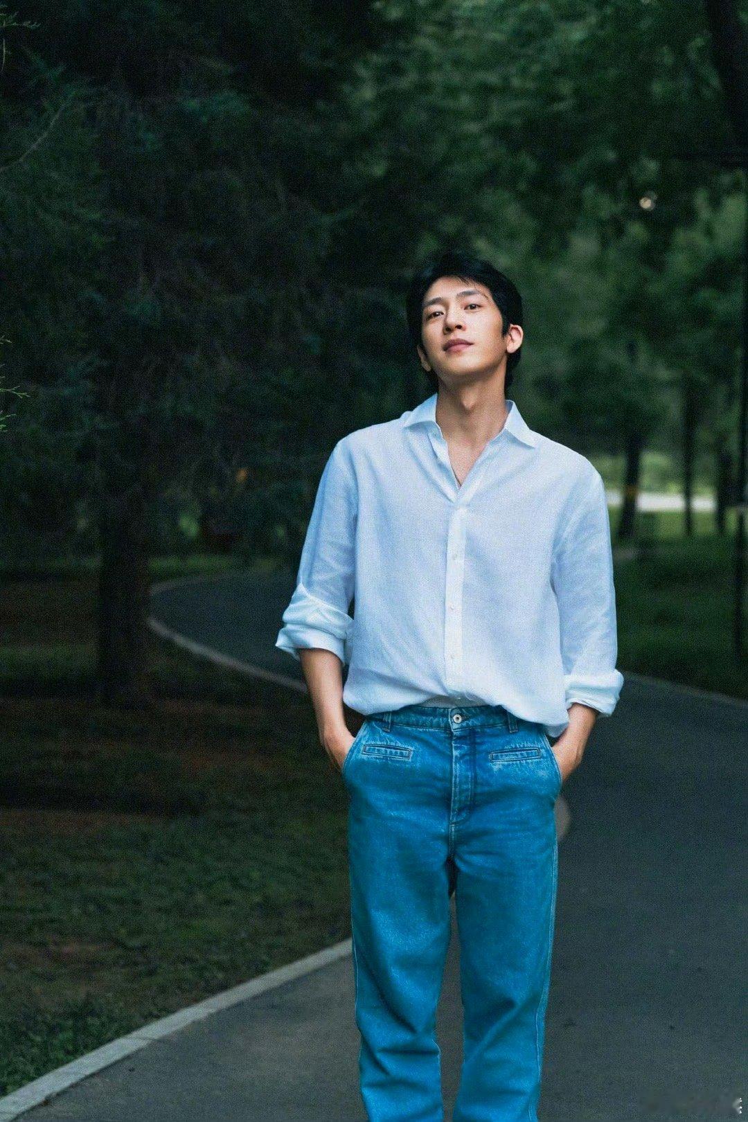 早春晴朗[捂嘴哭]为啥执着找85生来演栾念！现在变成井柏然了！  大家觉得有好一