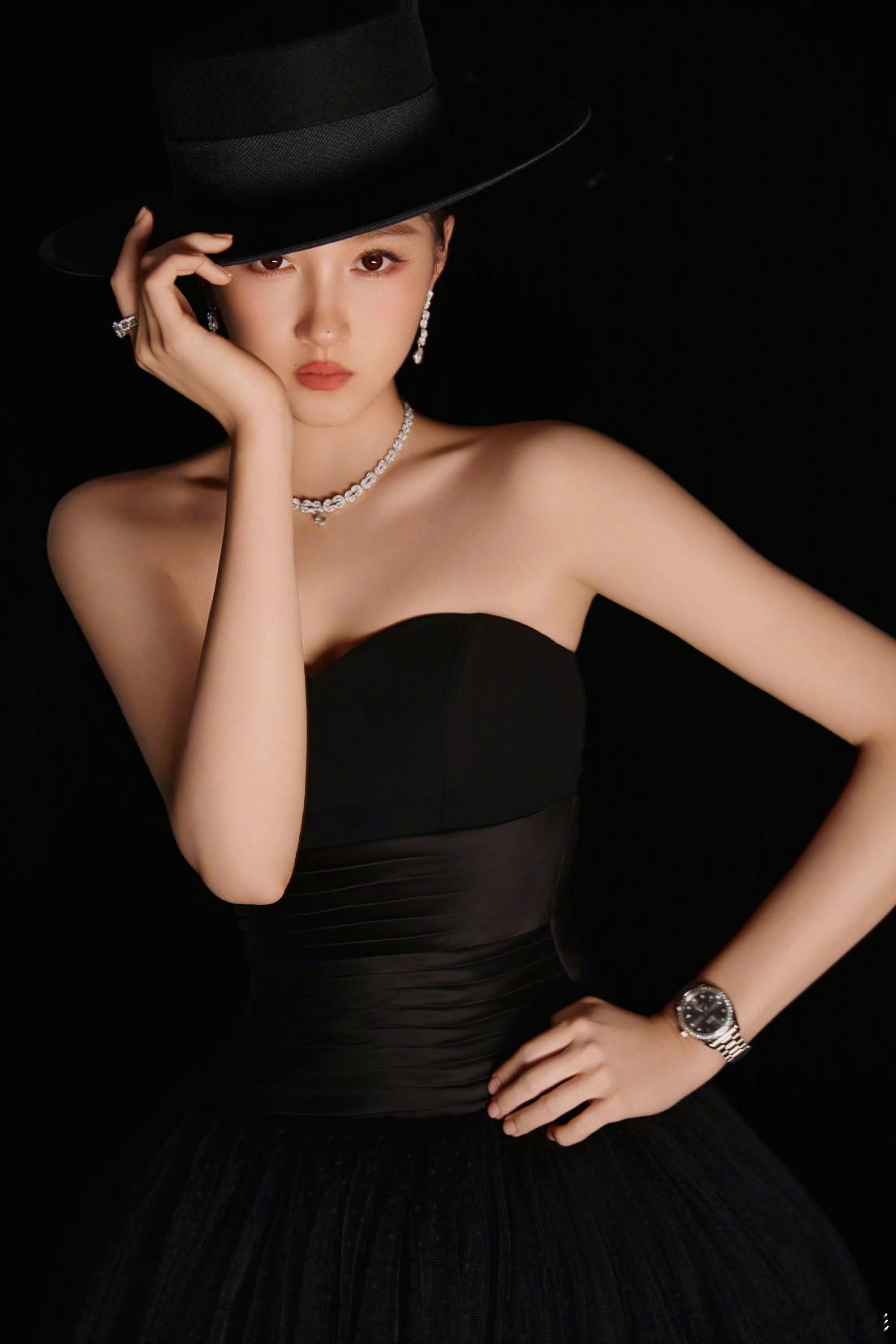 关晓彤造型师去哪儿进修了晓彤这造型，给满分，太美了