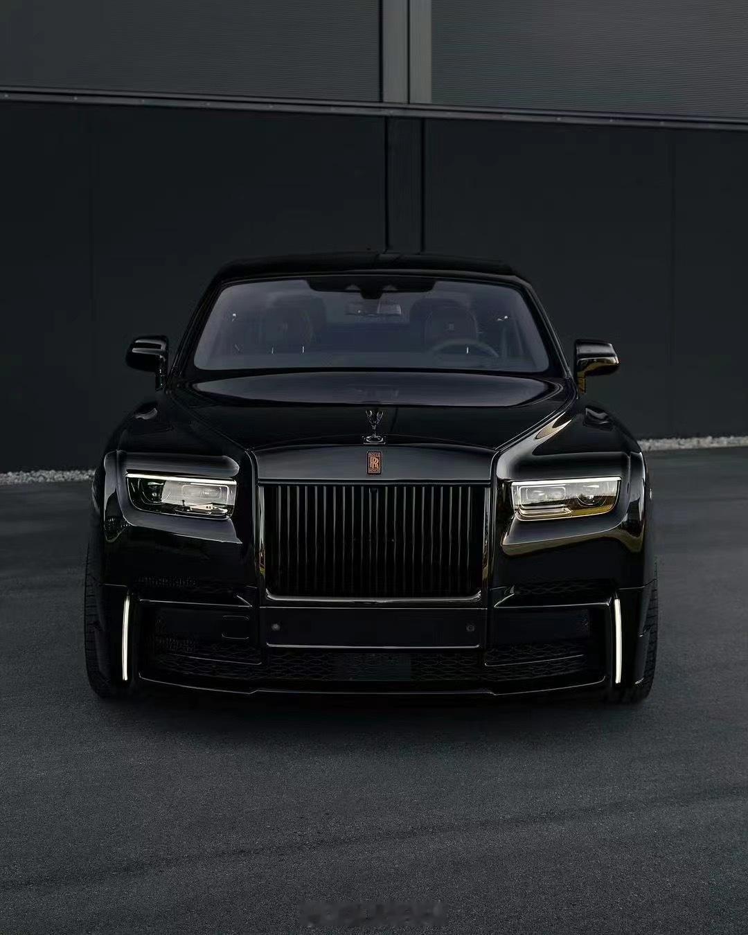 劳斯莱斯幻影黑化改装！ ​​​