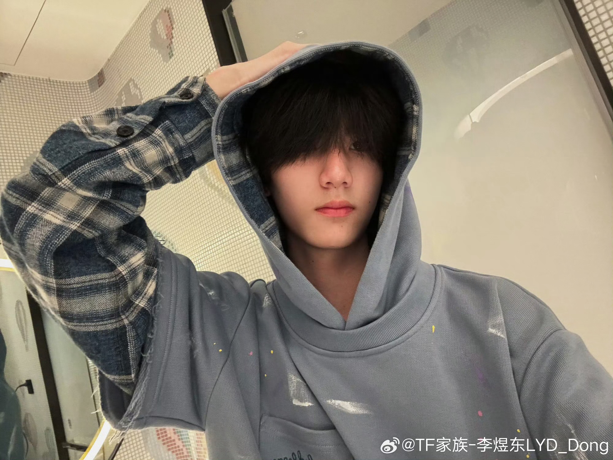李煜东  lyd李煜东四代唯一门面 lyd李煜东 四代唯一视觉中心 饭制手幅“黑