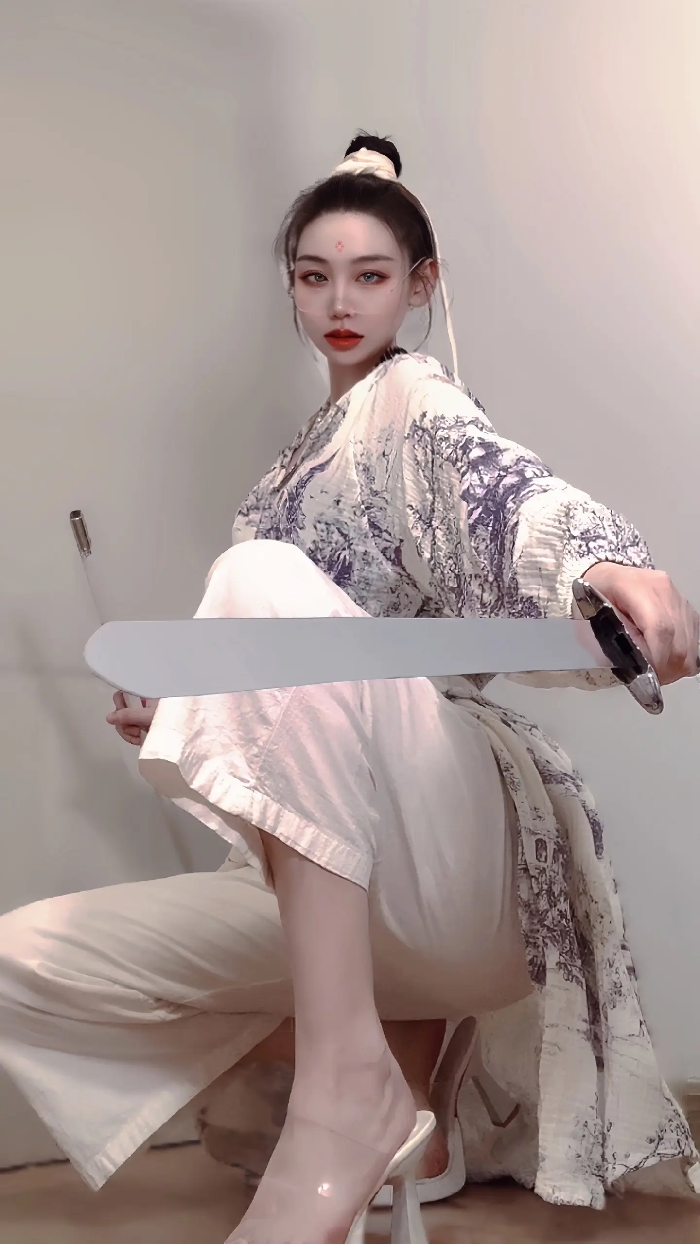 50岁依然保持好状态之。做人时，他是乌庸太子  做鬼时，他是绝境鬼王白...