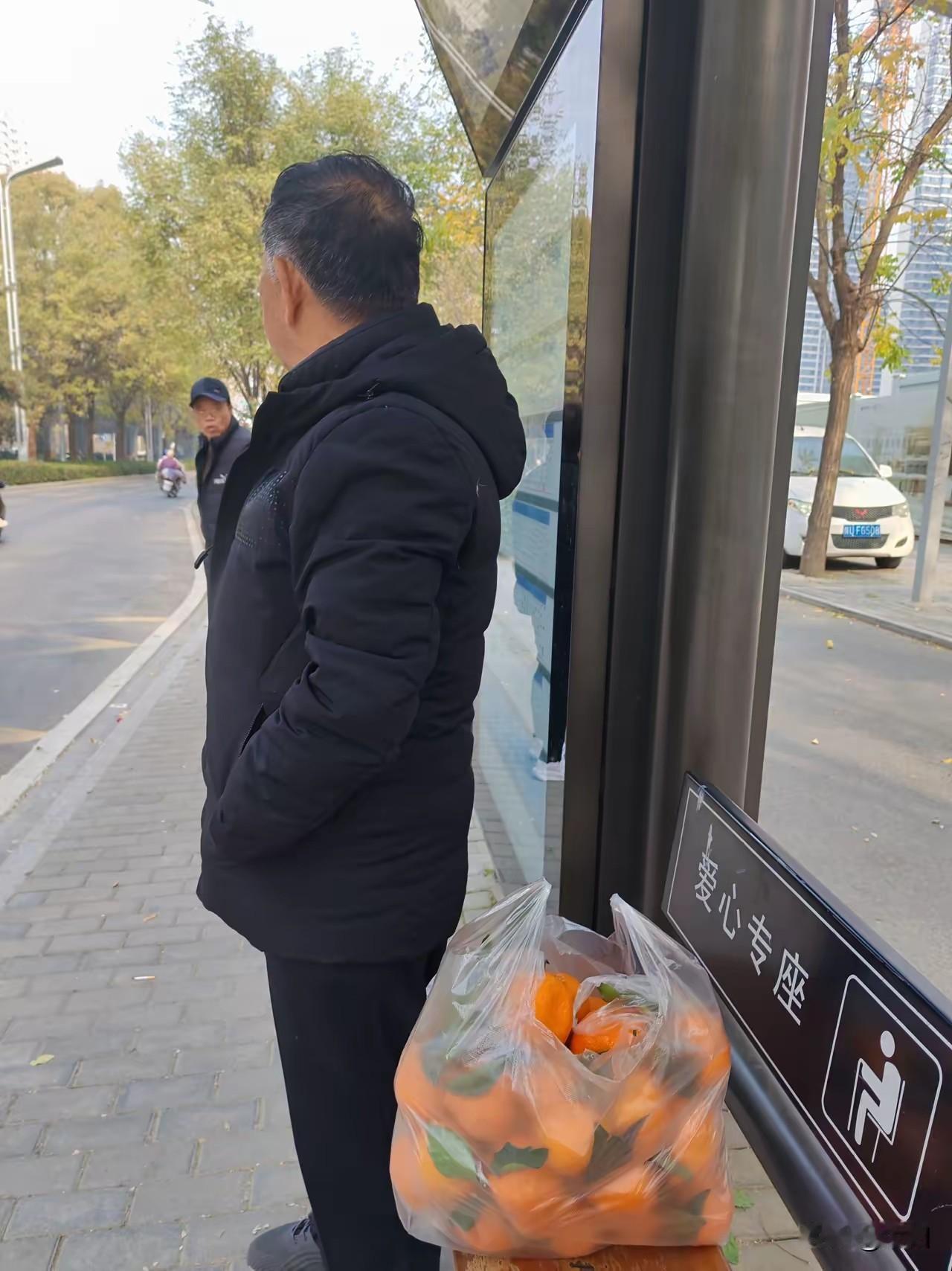 下面是一篇约600字、口语化、适合发朋友圈或自媒体的文章，可直接使用：
 
 