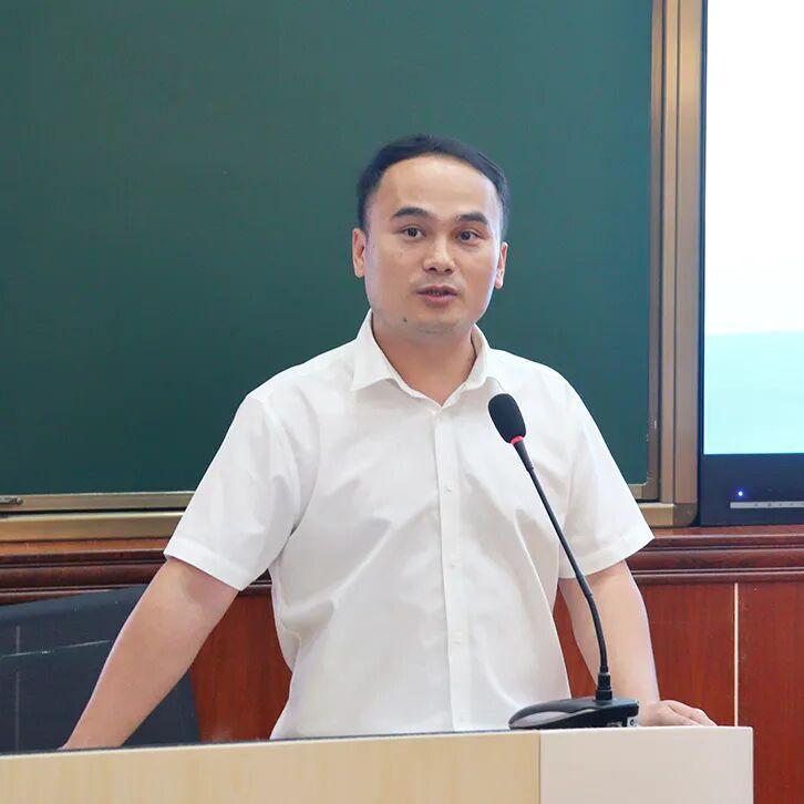 广东省乐从中学为江永嫦老师举行荣休仪式
         10月26日，​校务办