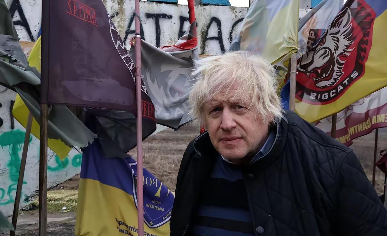 鲍里斯·约翰逊秘访乌军阵地后称乌克兰必将胜利，战争必须打到彻底胜利为止

英国前
