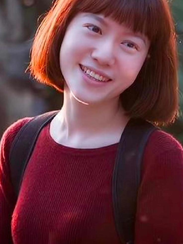 翁帆今年49岁，考虑到她还年轻，我猜测她可能以后会有这三个打算：
1、领养一个孩