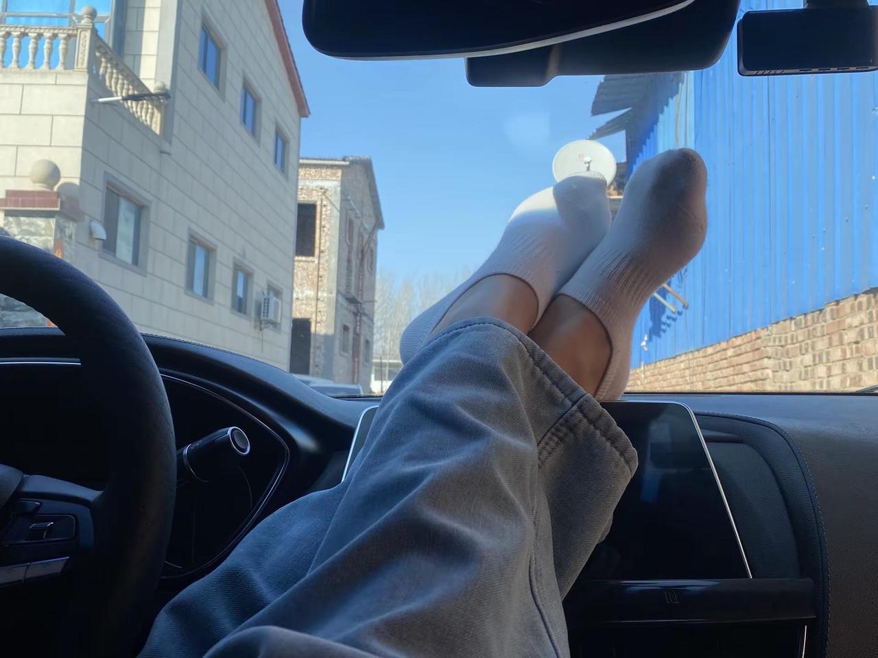 车上睡一下午了