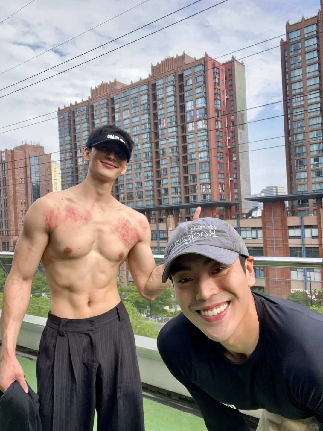 这也太……