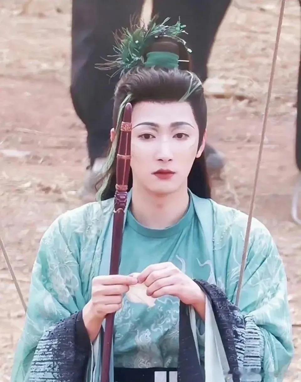 造型师真的觉得这好看吗，你自己说好看吗[费解] ​​​
