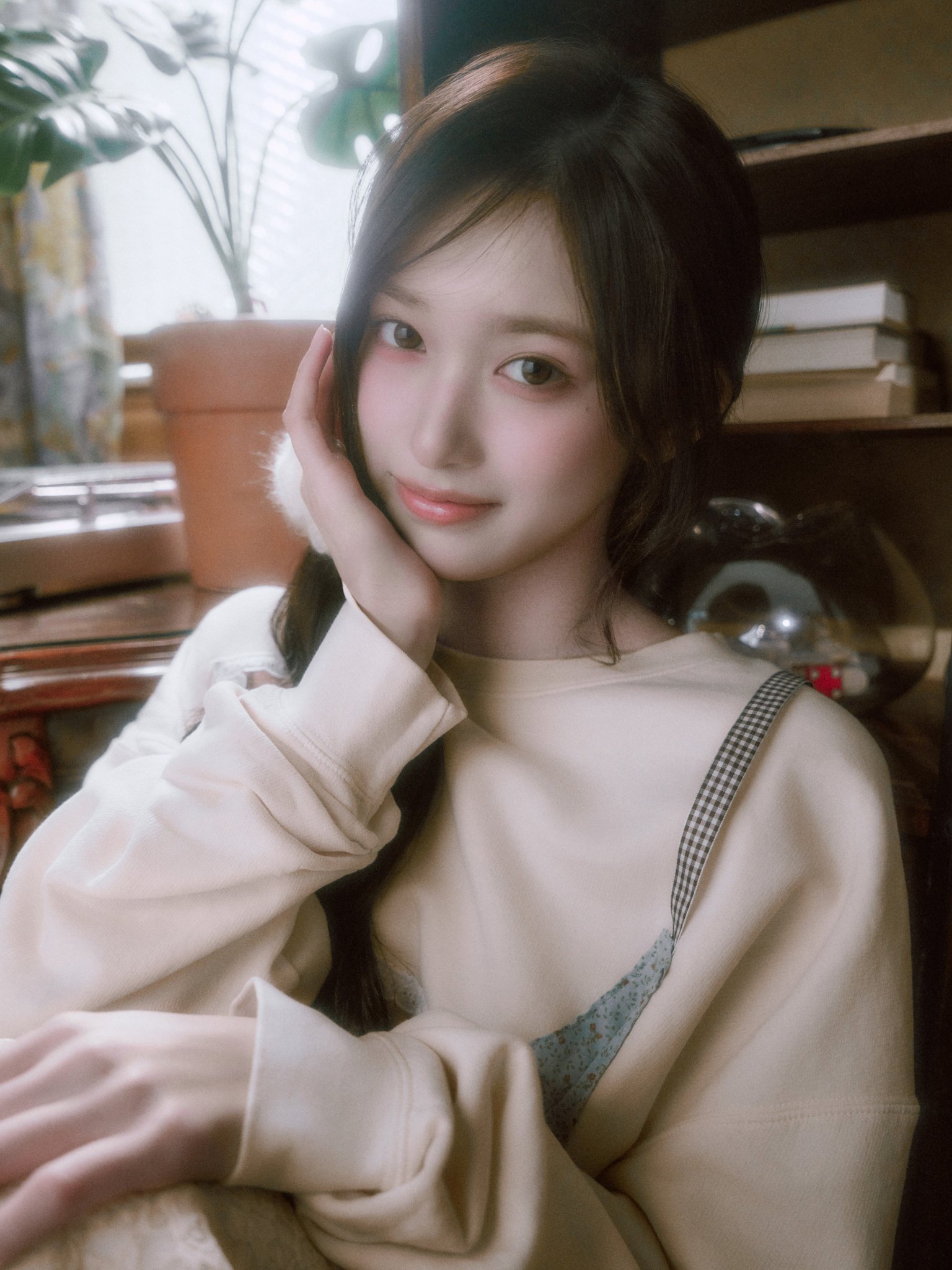 IVE日文单曲4辑《𝙻𝚄𝙲𝙸𝙳 𝙳𝚁𝙴𝙰𝙼》概念照公开202