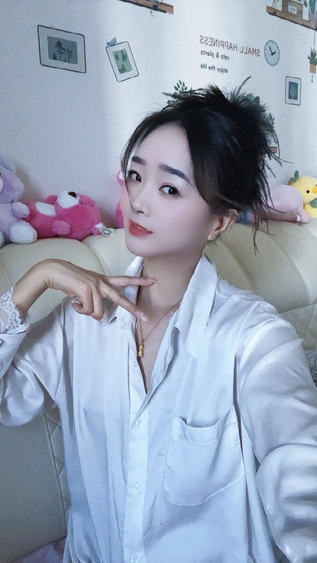 生活百般滋味，人生需要笑对。