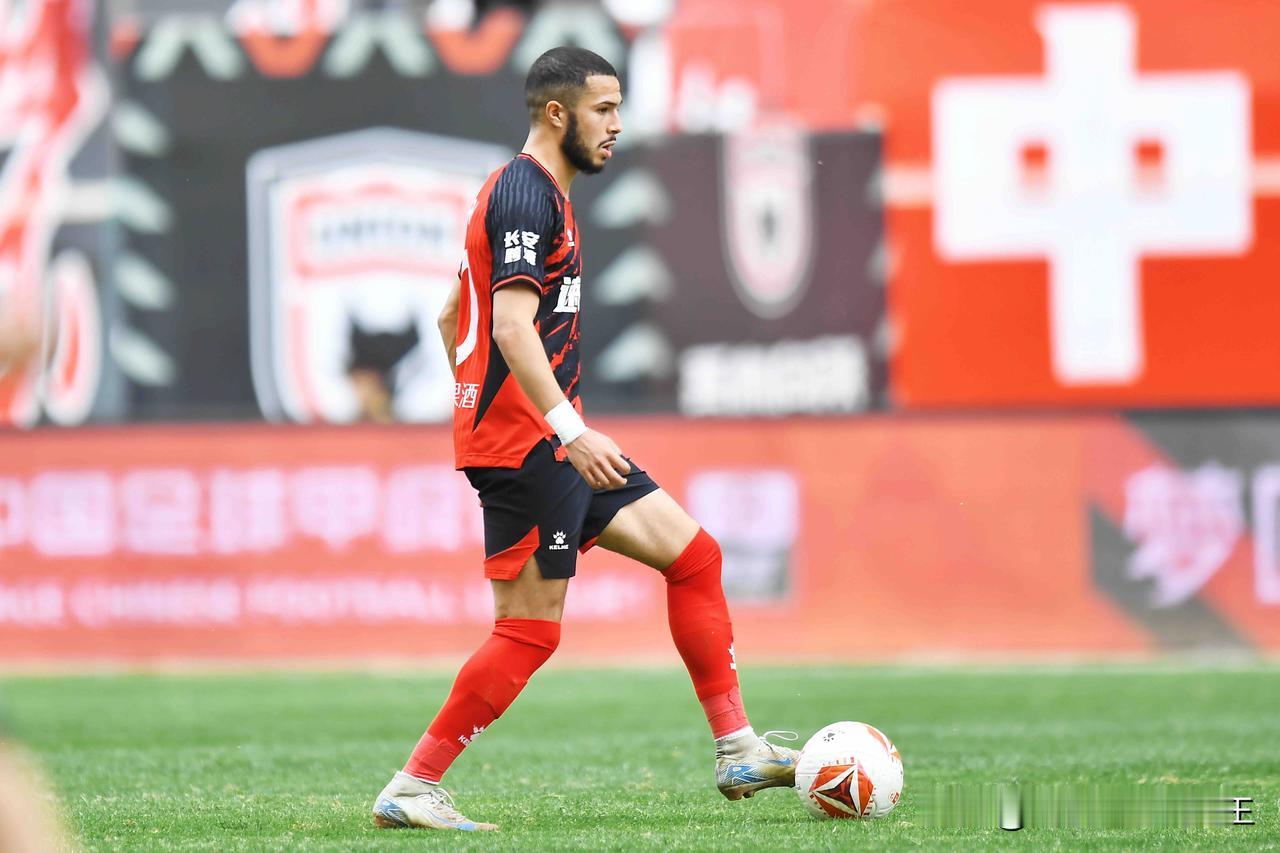 陕西联合主场对阵深圳，预感阿兹拉克这场要进球。如果说球队在3:2逆转南通后突破了