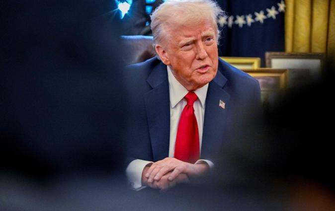 特朗普这是转性了？还是害怕了？特朗普当天在华盛顿举行的众议院共和党籍议员会议上说