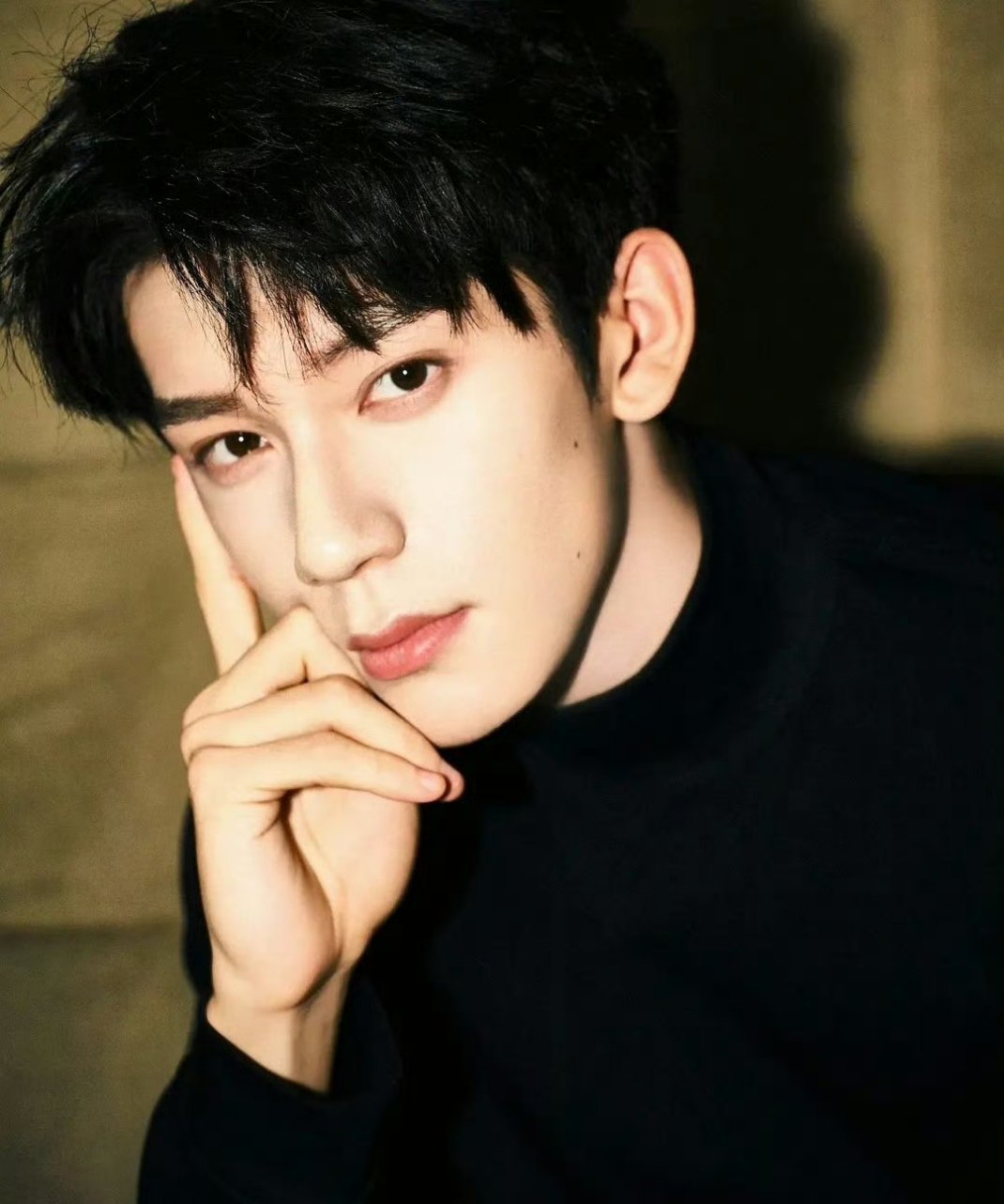 有网友说林沐然长得和王鹤棣很像，而且演技比王鹤棣还要好 。大家怎么看呢？ 