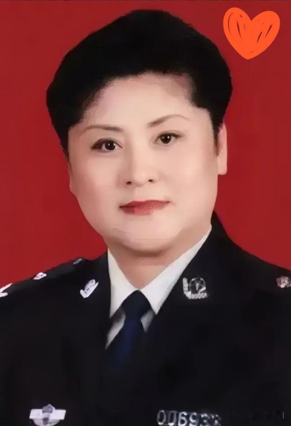 郑州女警王玉荣的故事1988年，王玉荣作为郑州女警，完成卧底任务后遭两名壮汉绑架