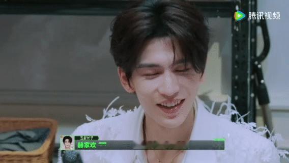 张凌赫的365天要关心365个人上次是霸总，这次张凌赫更是“渣男”附体，被王玉雯