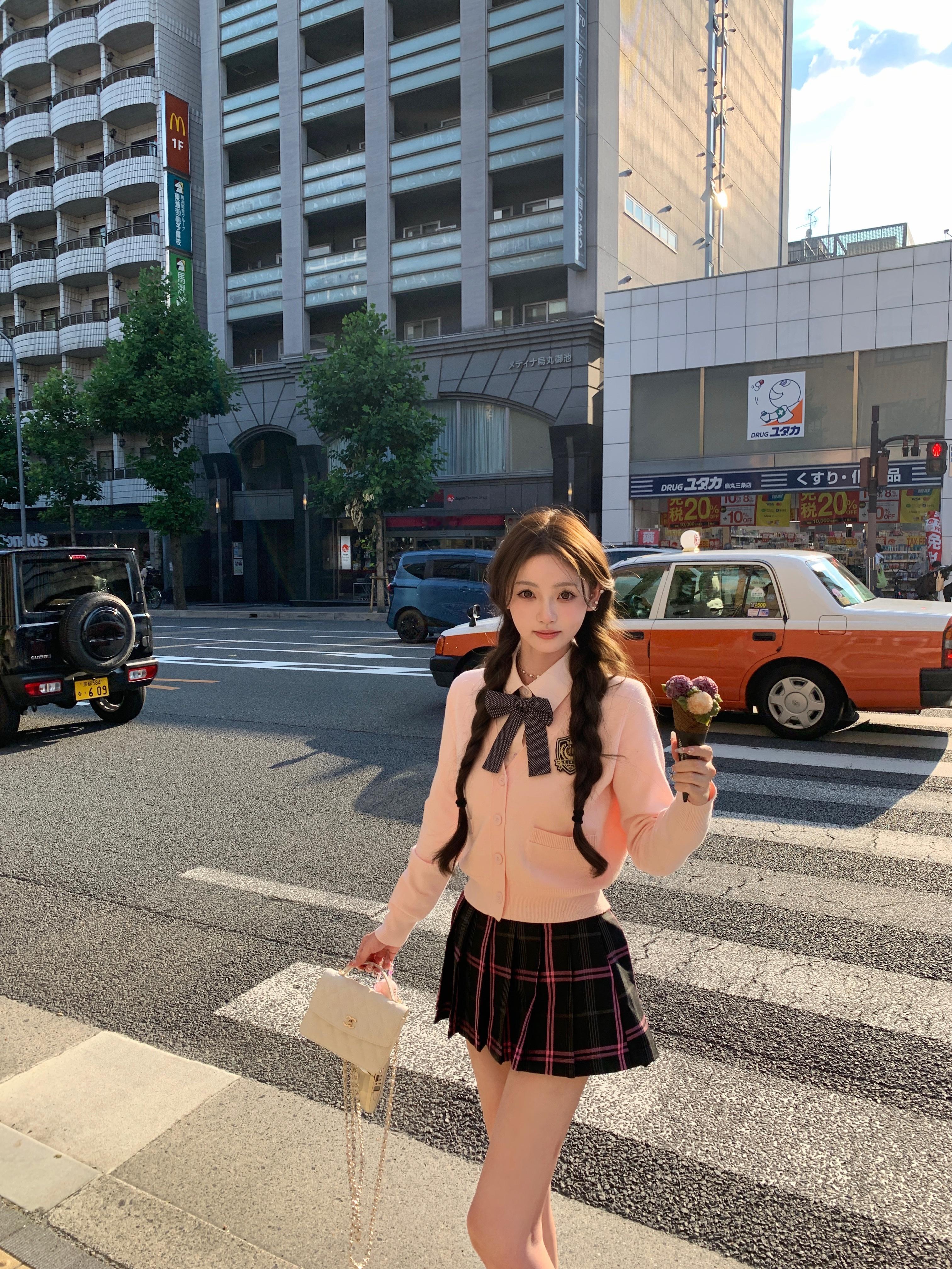 “快下楼！！给你带的冰淇淋要化啦” ​​​