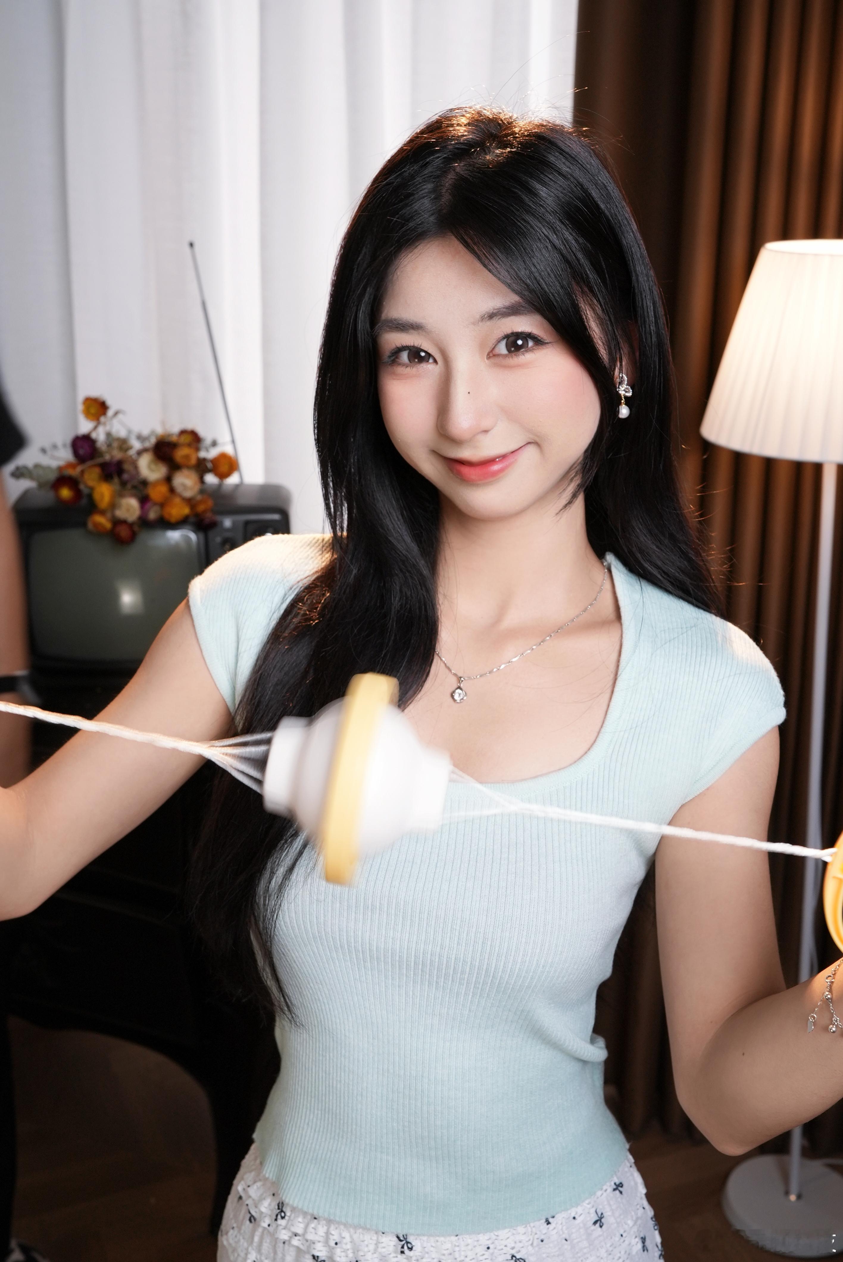 会扯蛋的扯蛋器你想要吗葱借了10个扯蛋器，评论区里抽10个粉丝送了！下周一开奖！