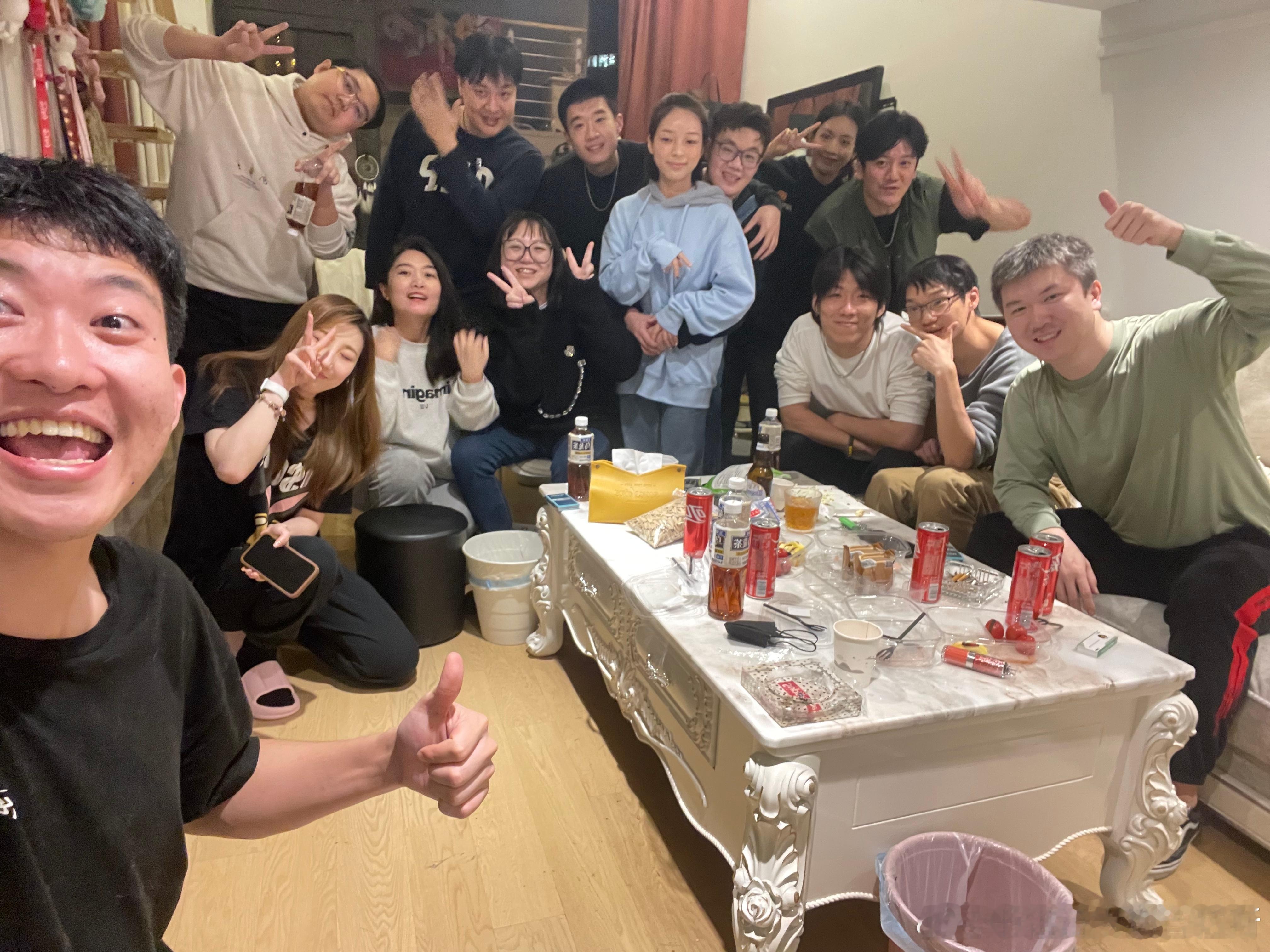 普拉斯喜单3这段杀伤力拉满了开场气势就压倒全场，自信宣言搭配犀利吐槽，短短几分钟