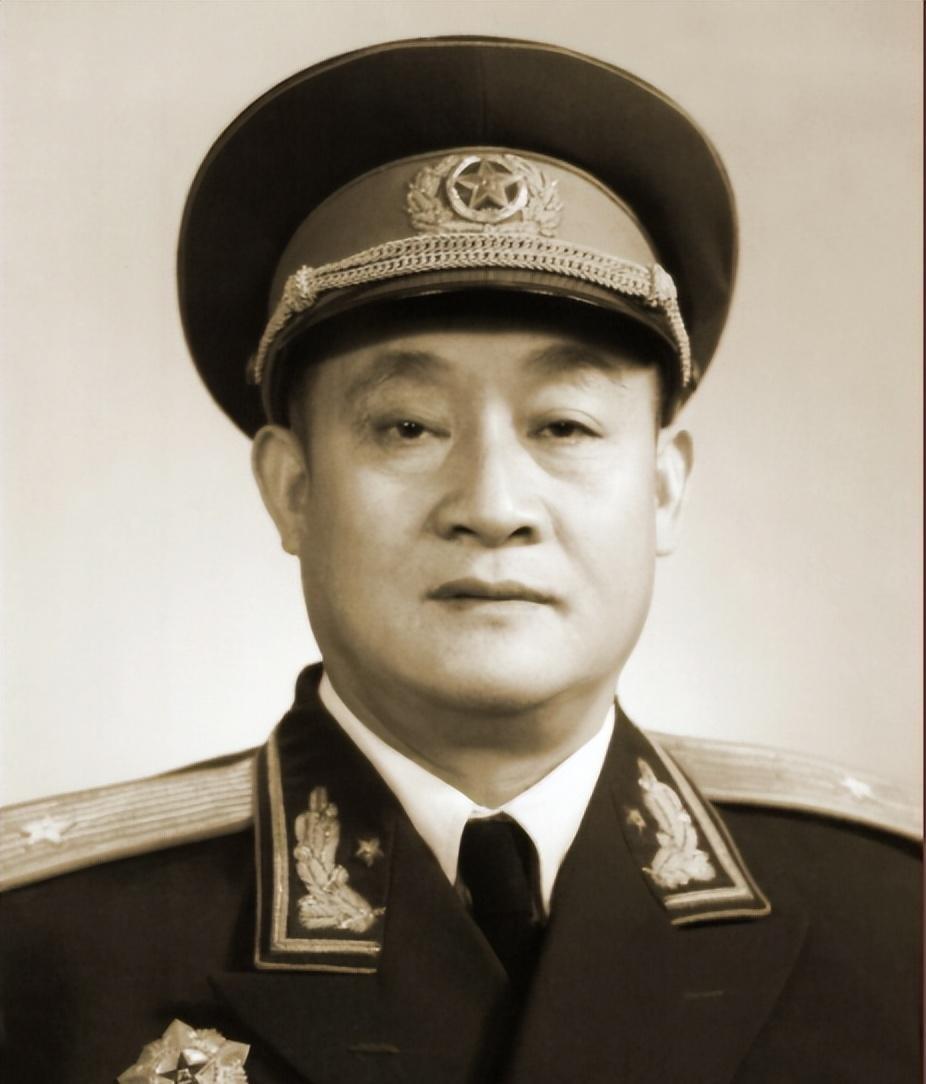 许世友让周纯麟前往上海，周纯麟不愿，周贯五表示这是周总理的决定，无法更改吗？
1