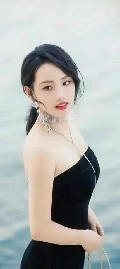 告诉你一个很绝的
心态，那就是上天
给你什么,你就享
受什么。上天拿走
什么,你