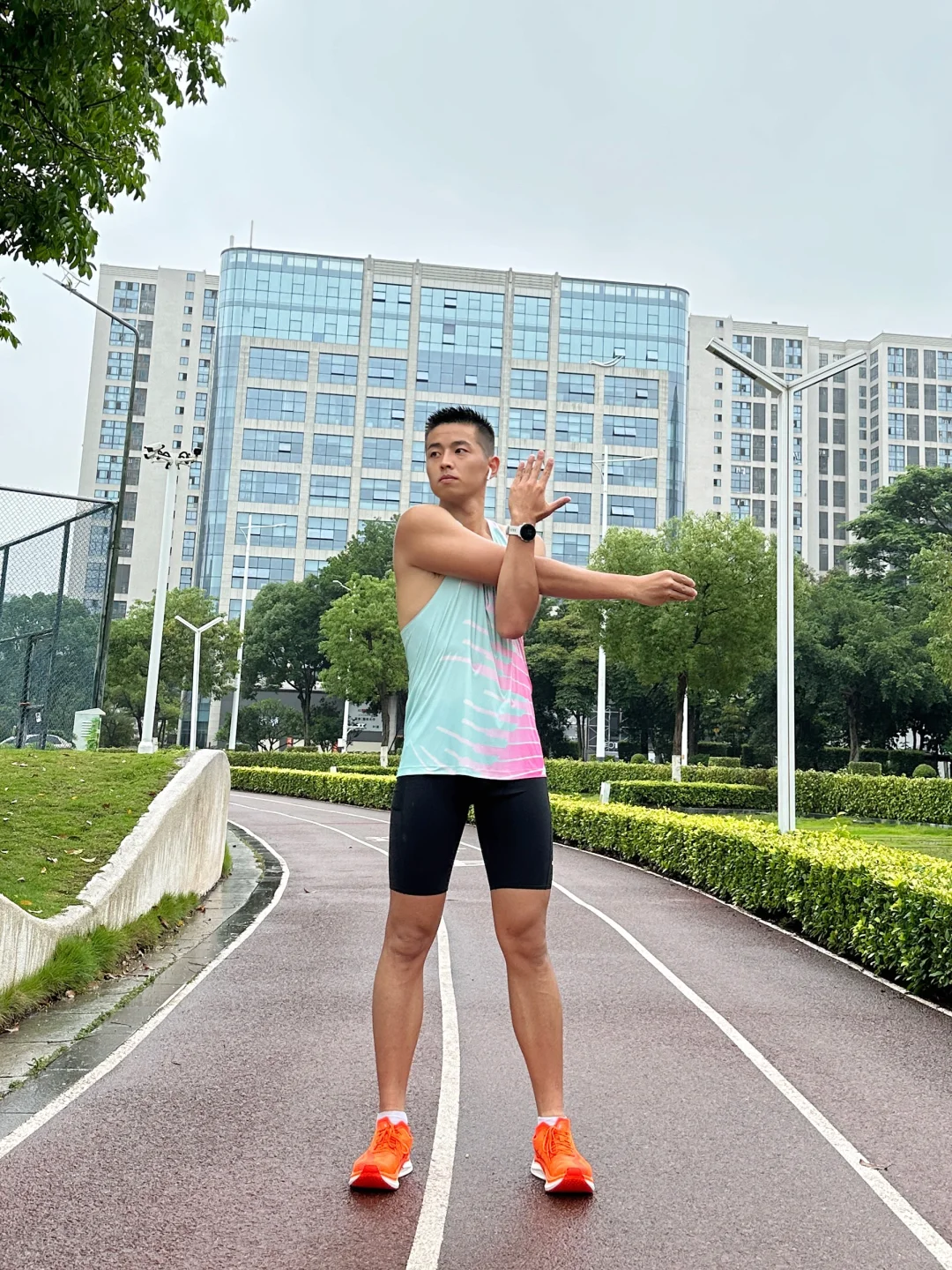 5点高新园 | 治愈生活的良方，就是保持对生活的热爱
天气虽然不是很如意，
雨点...