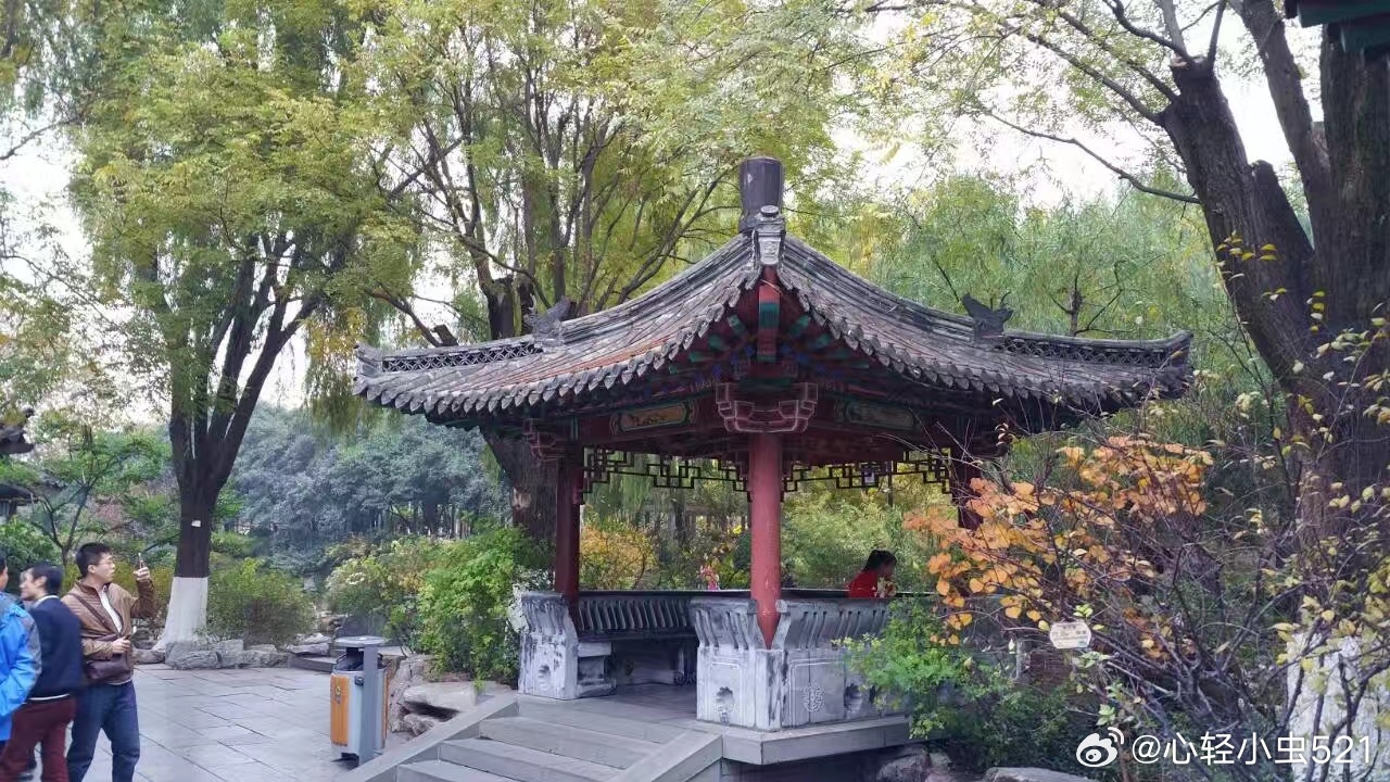 平安是顶级的富贵局，别嫌日子沉闷，那不是平庸，是岁月静好。 （山东济南  趵突泉