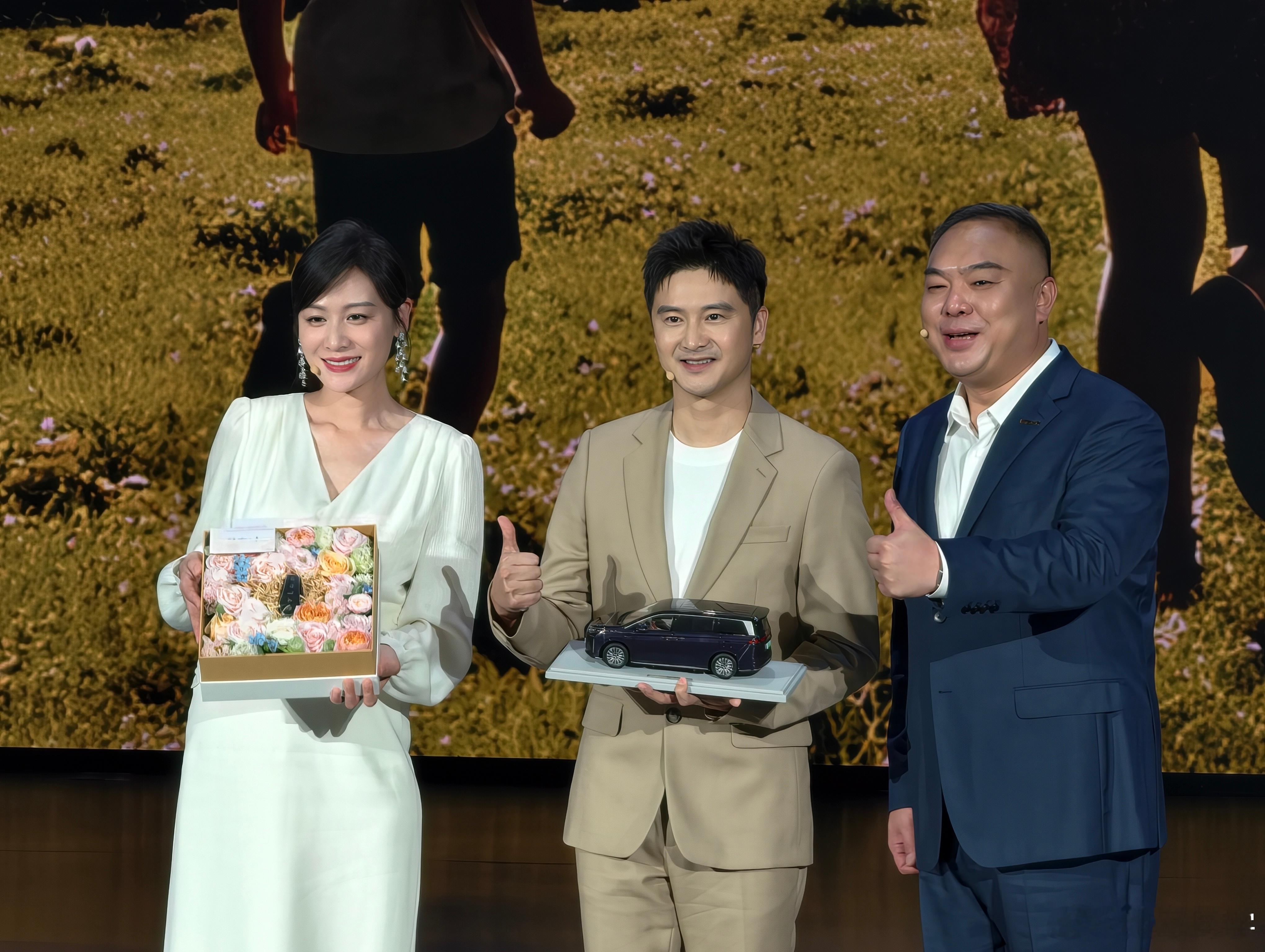 2026 款比亚迪夏的首位车主，田亮和叶一茜夫妇！ ​​​