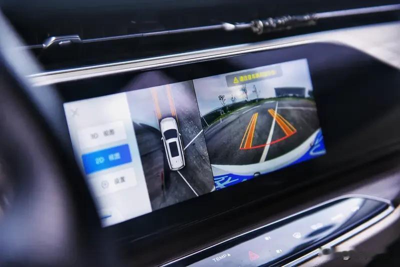 长安欧尚 A600 的油耗受多种因素影响。工作日城市堵车路况，油耗基本在百公里 