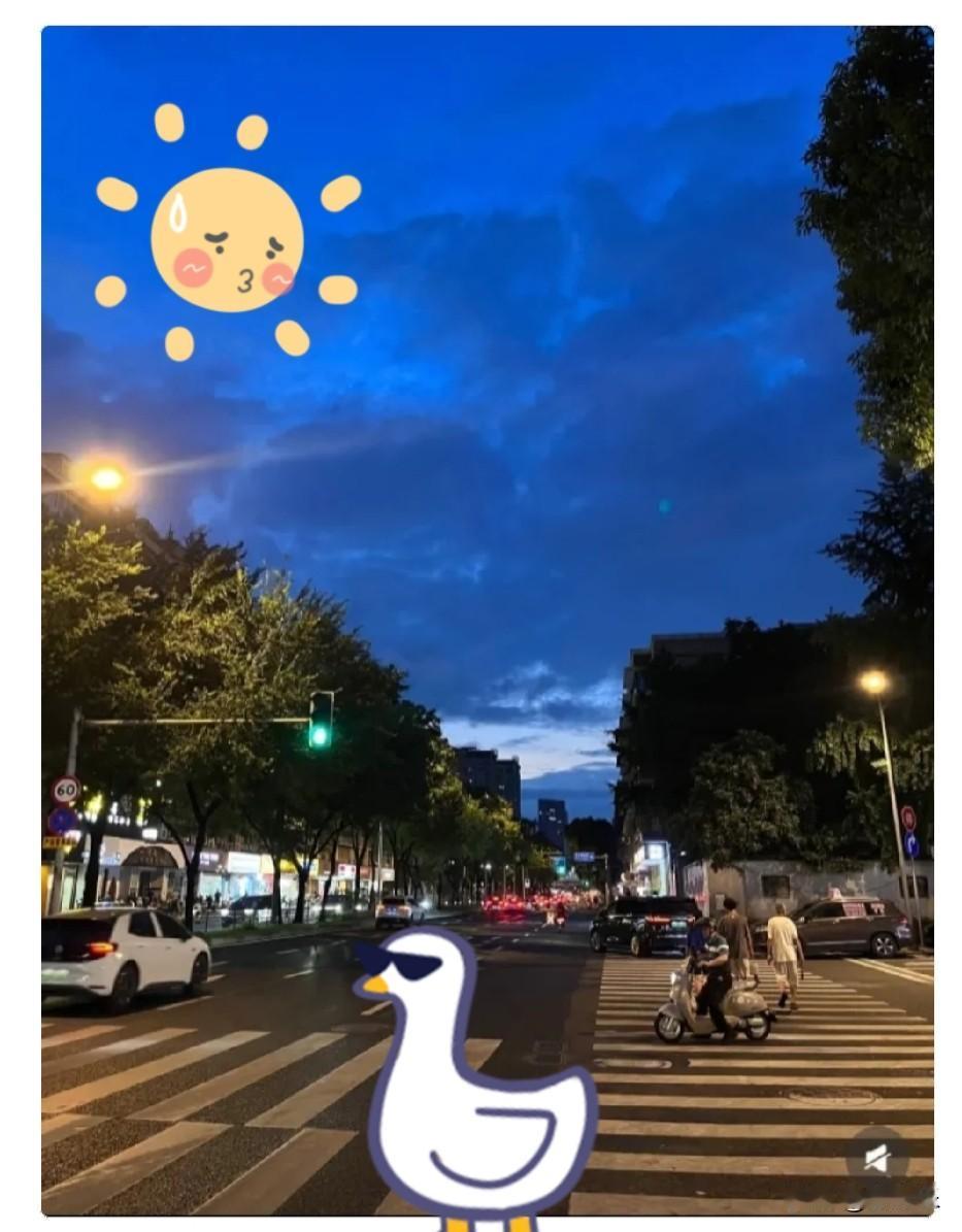 提前通知，
都做好心理准备吧，
再过8天，也就是9月7号全国各地就正式
进入白露