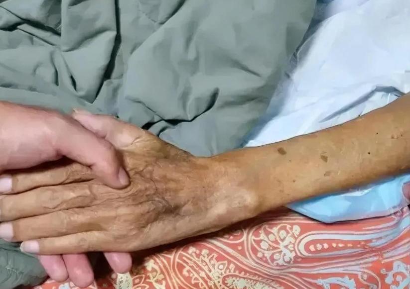 66岁大妈突发胰腺炎离世，医生提醒：空气再热，也不要做这3种事

听说有个66岁