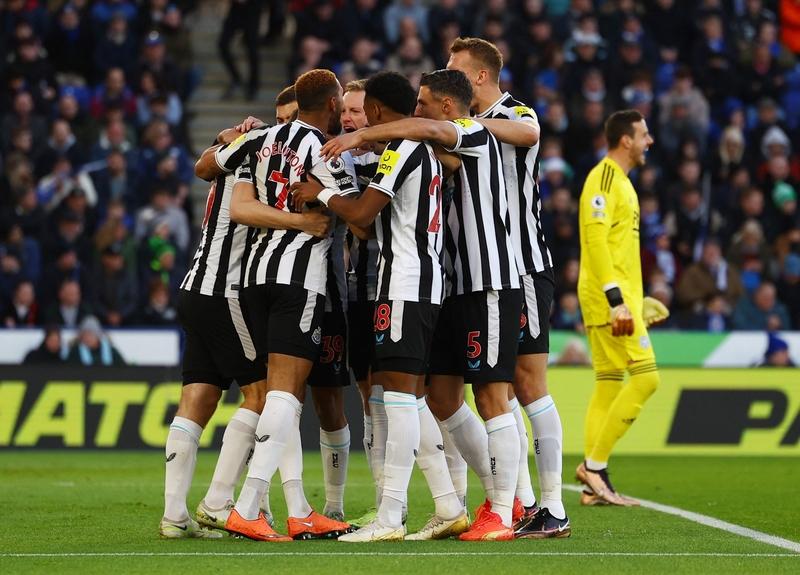 伊萨克离开绝对是纽卡的损失。最佳射手，罢训要求转会，摆明了就是告诉所有人纽卡不是