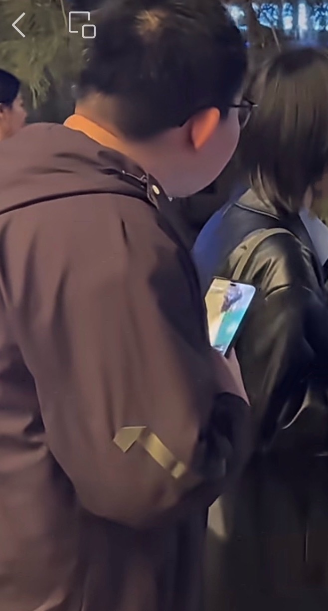 这头猪和烟火大气坐一桌 