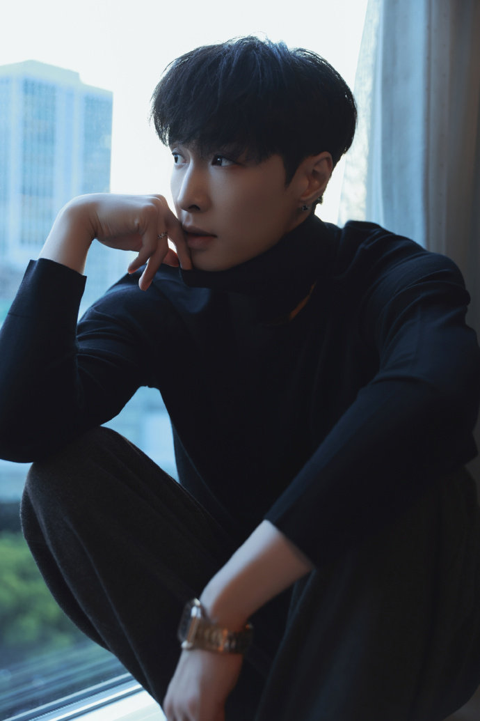 张艺兴东京电影节出片张艺兴高领look 顶级魅魔在线出片~​​​