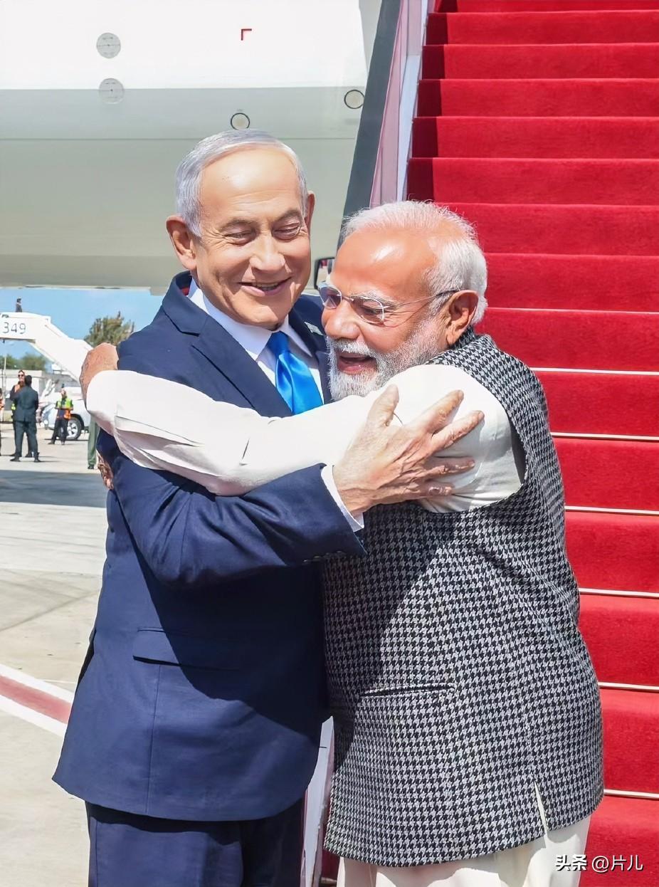 重磅消息！印度油轮也开始被伊朗允许通过霍尔木兹海峡。刚刚，多家外媒披露，印度外长