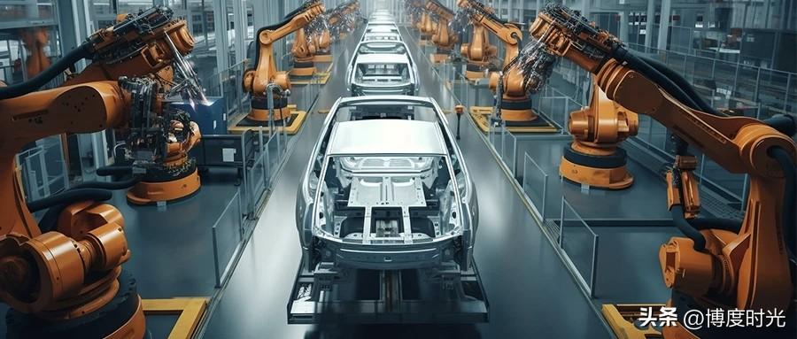 五菱又来“放大招”啦！新推出的星光730堪称MPV界的性价比“战斗机”。车长将近