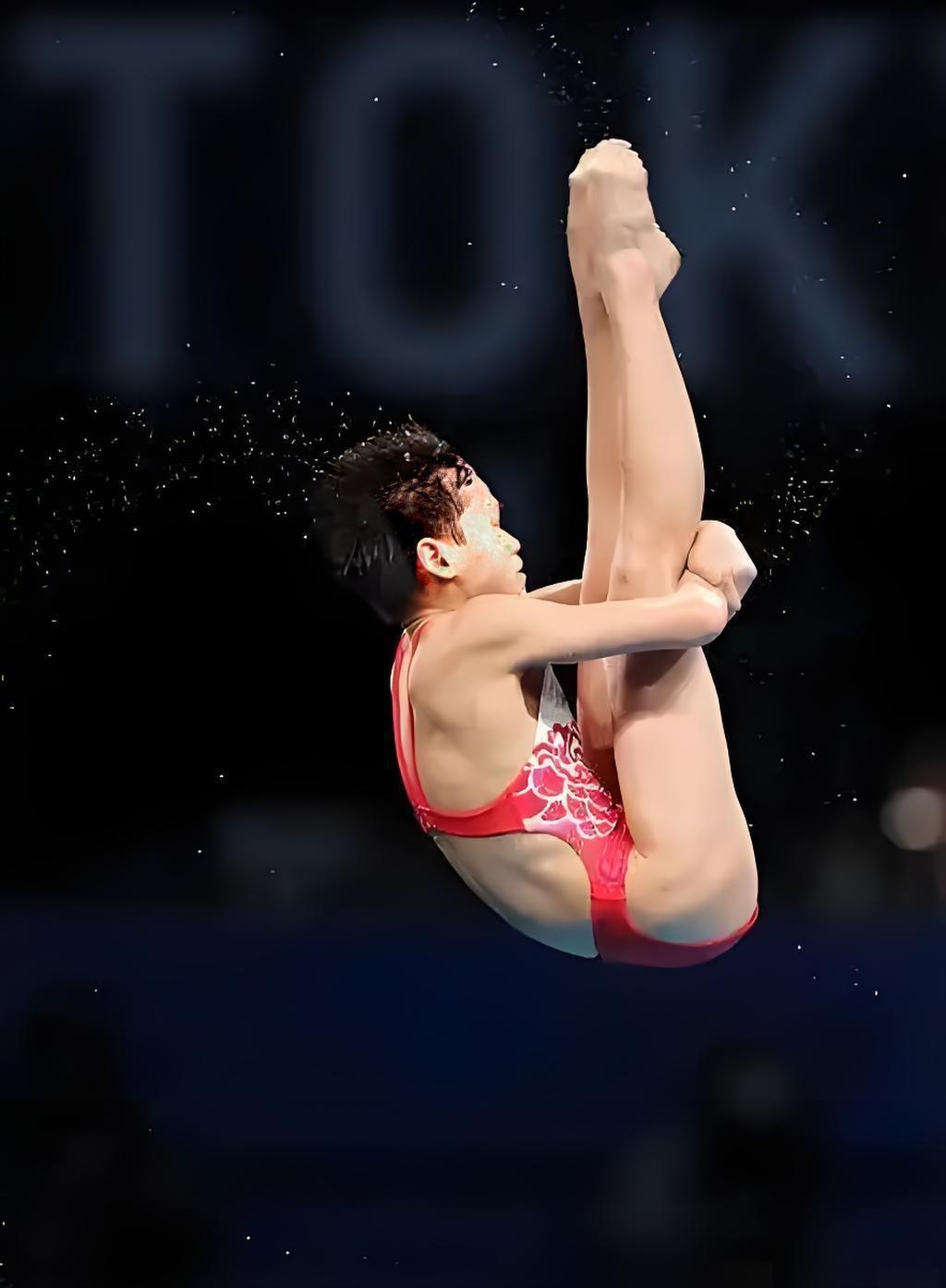 跳水最厉害的是谁我认为中国跳水还是全红婵历害，全红婵虽然年仅18岁，但她已经做出